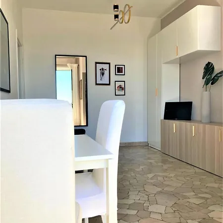 Διαμέρισμα Bright With Balcony - Visconti 14 Μιλάνο